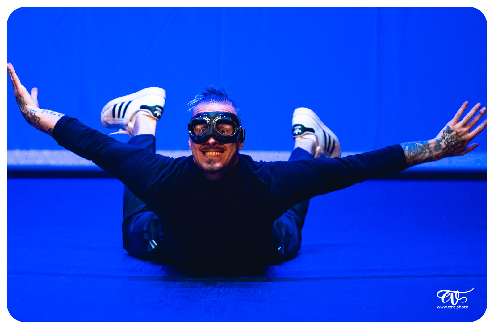 SERIOUSLY FUNNY (FAIR PLAY CREW)